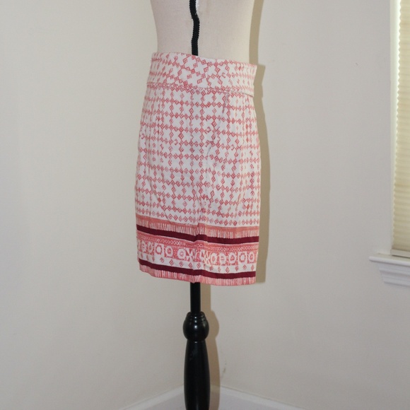 Ann Taylor LOFT,  skirt with slant pockets - Picture 3 of 8